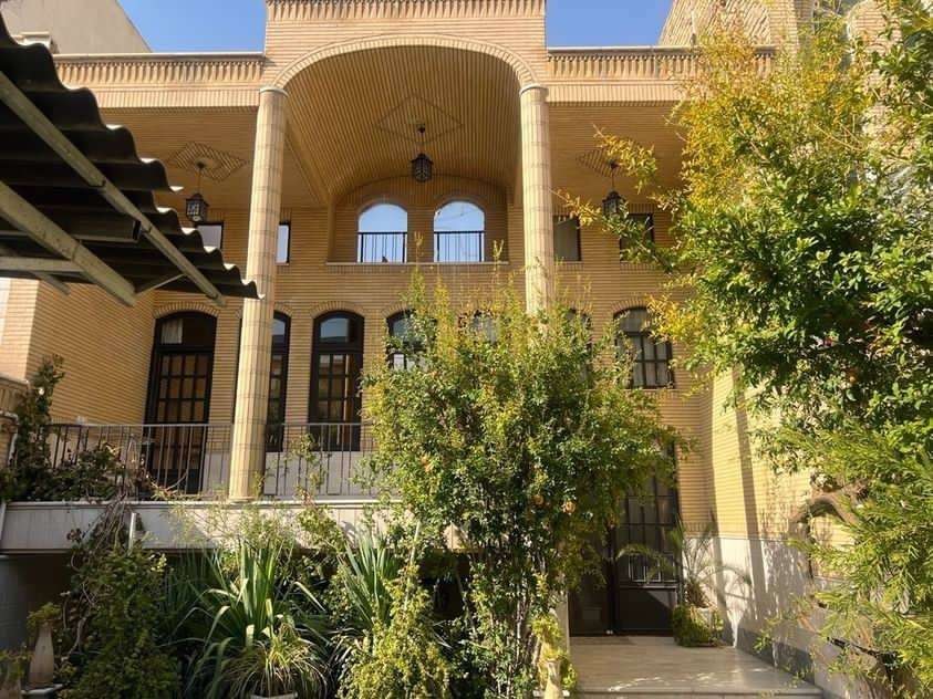 منزل ویلایی در قم، زنبیل آباد