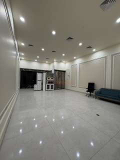 فروش تجاری 93 متری 8متر بر حافظ