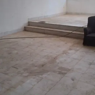 یه طبقه واسه انبار کالا