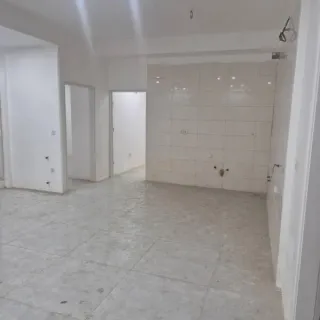 واحدی در زنبیل اباد سندار