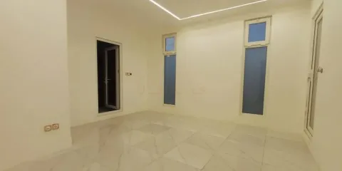 فروش آپارتمان ۱۷۷ متری تک واحدی کلید نخورده در زنبیل آباد قم