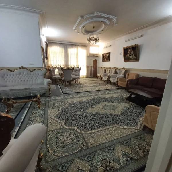 ۳۶۰ متردر۳طبقه مستقل در بهترین جای قم