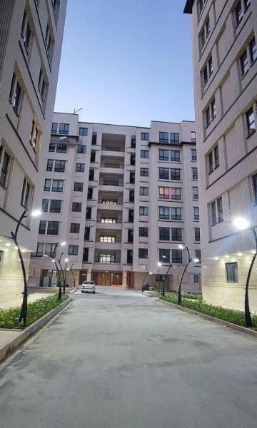 آپارتمان ۱۴۰ متری در زعفرانیه