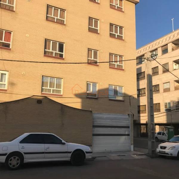 واحد دوبر واقع در خیابان قیام