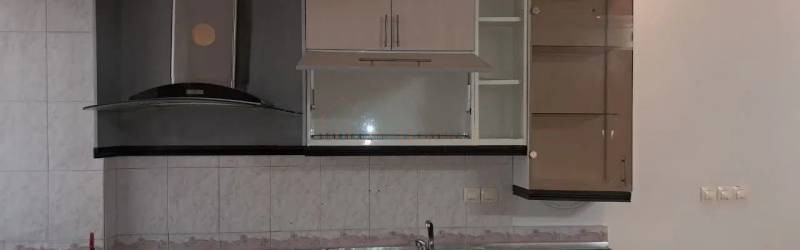 آپارتمان ۹۰متری شیک وتمیز