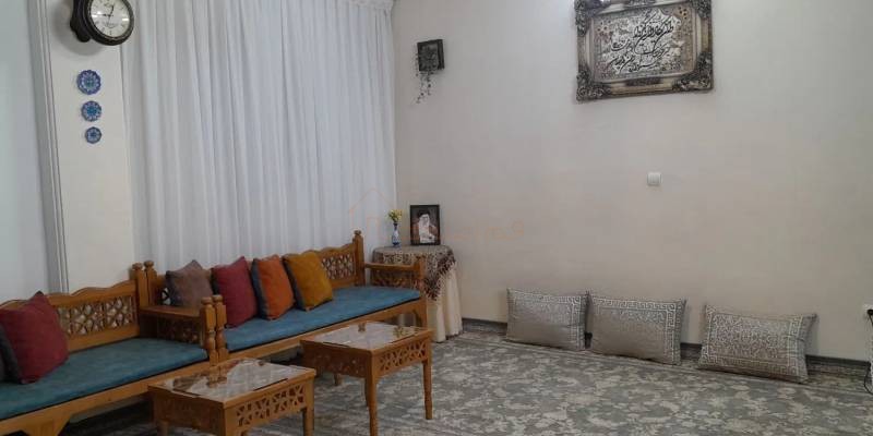 ۸۲متر دوخواب_خوش نقشه و تمیز