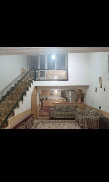فروش خانه ویلایی دو طبقه مستقل ۸۳ متری حیاط دار در زنبیل آباد قم