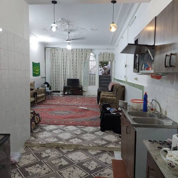 رهن و اجاره زیرزمین ویلایی ۱۲۰ متری با پارکینگ در زنبیل آباد قم
